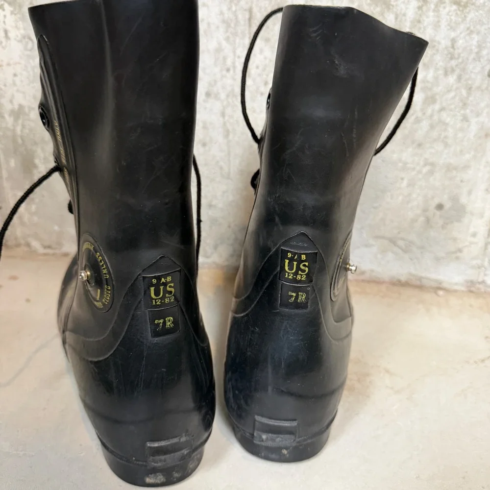 Vintage 80s US Military Mickey Mouse Boots Bata Black Rubber Cold Weather 7R